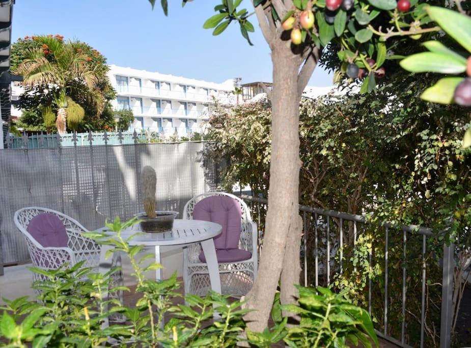Playa Chica With Terrace 100 M From The Sea Puerto del Carmen (Lanzarote)