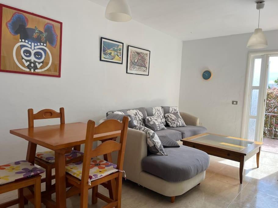 Playa Chica With Terrace 100 M From The Sea Appartement Puerto del Carmen (Lanzarote)